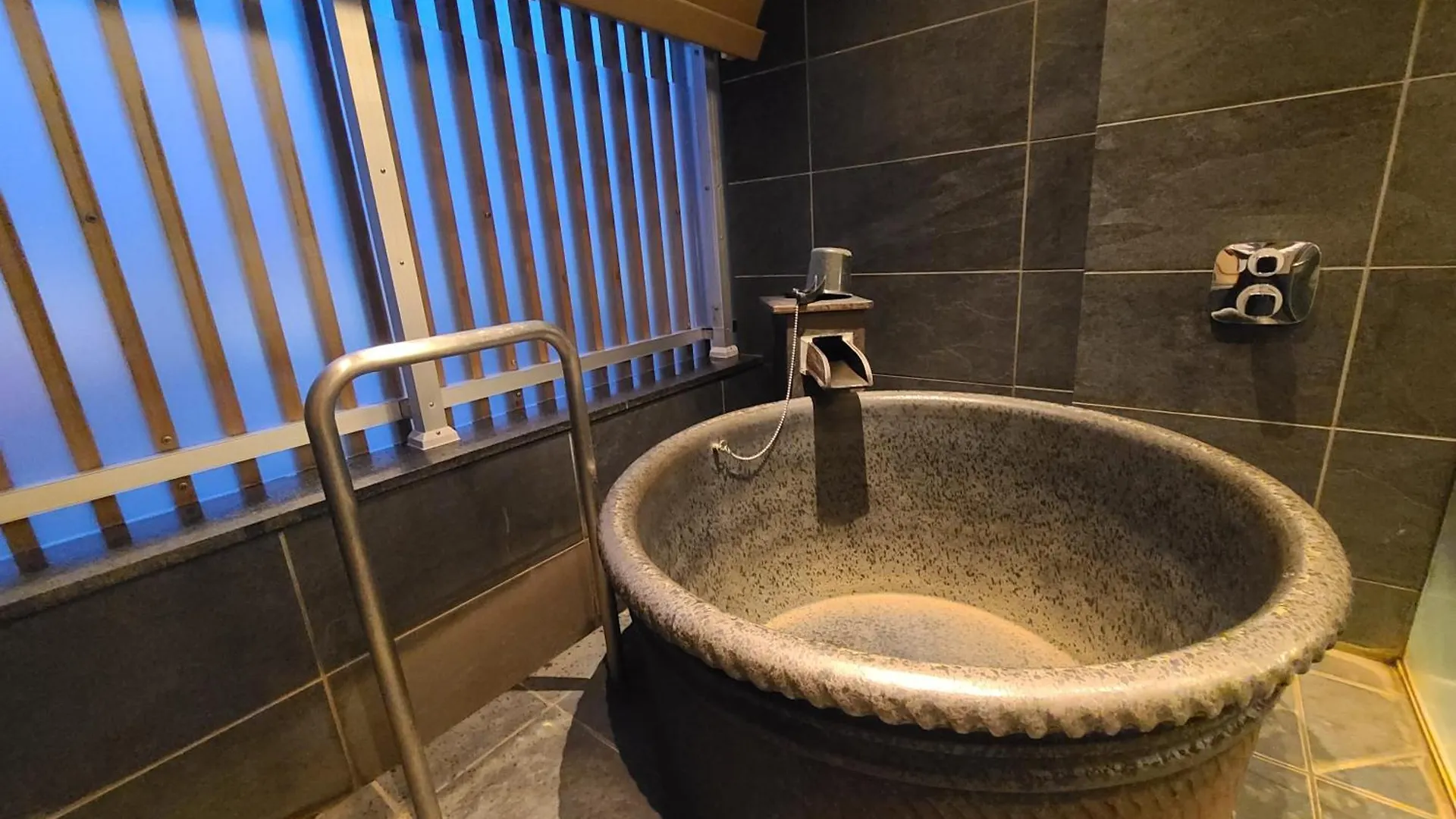 Spa & Hotel Suishun Matsuiyamate Hirakata